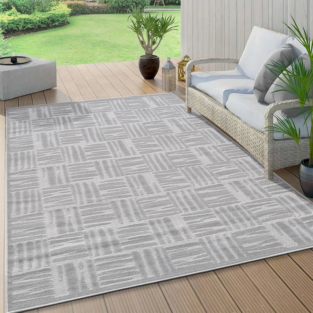 Turkish Unfaded Plaid Indoor Outdoor High-Low Pile Area Rug in Gray/Cream for Patios, Deck, Porch Or Entryway