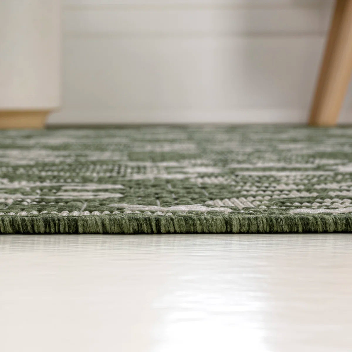 Amora Traditional Mediterranean Tile Design Green/Cream Indoor/Outdoor Rug